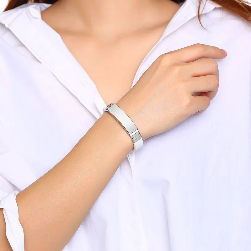 BS-105WS_14 4I6A3613_800