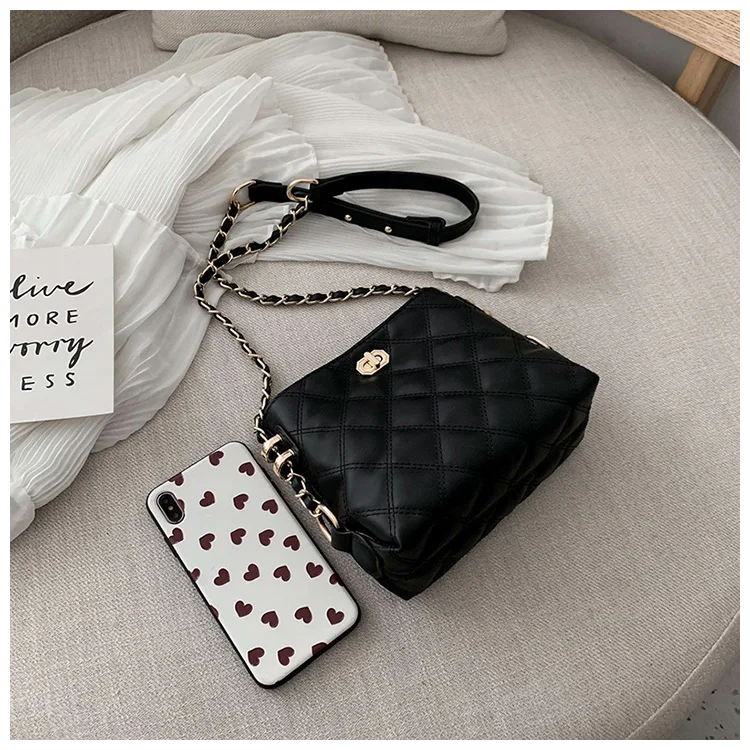 

hot sellwomen handbag High quality chains shoulder crossbody bags real leather Fashion female messenger Heart-shaped suture bags