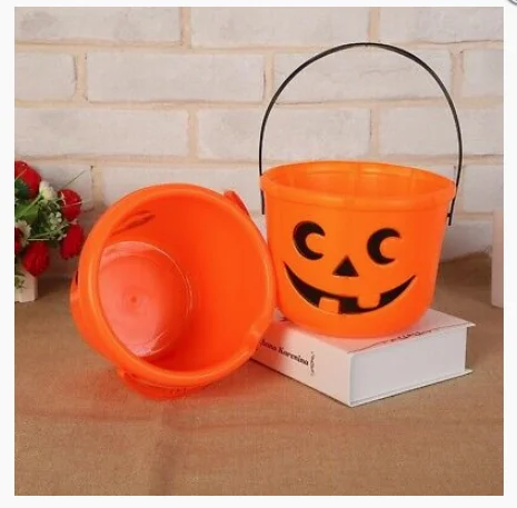 С лицом тыквы ведро с ручкой на Хэллоуин надписью Trick or treat конфеты держатель