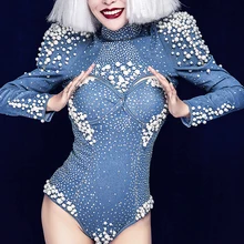 Сексуальное джинсовое боди с длинными рукавами и жемчужинами для женщин, сценический костюм для сцены, бара, ночного клуба, певицы, джазового танца, праздничная одежда DL5113