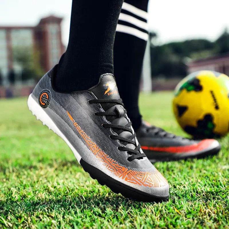 

2019 Mens Soccer Shoes Breathable FG Soccer Cleats Waterproof Outdoor Football Boots Botas De Futbol Soccer Sneakers Unisex