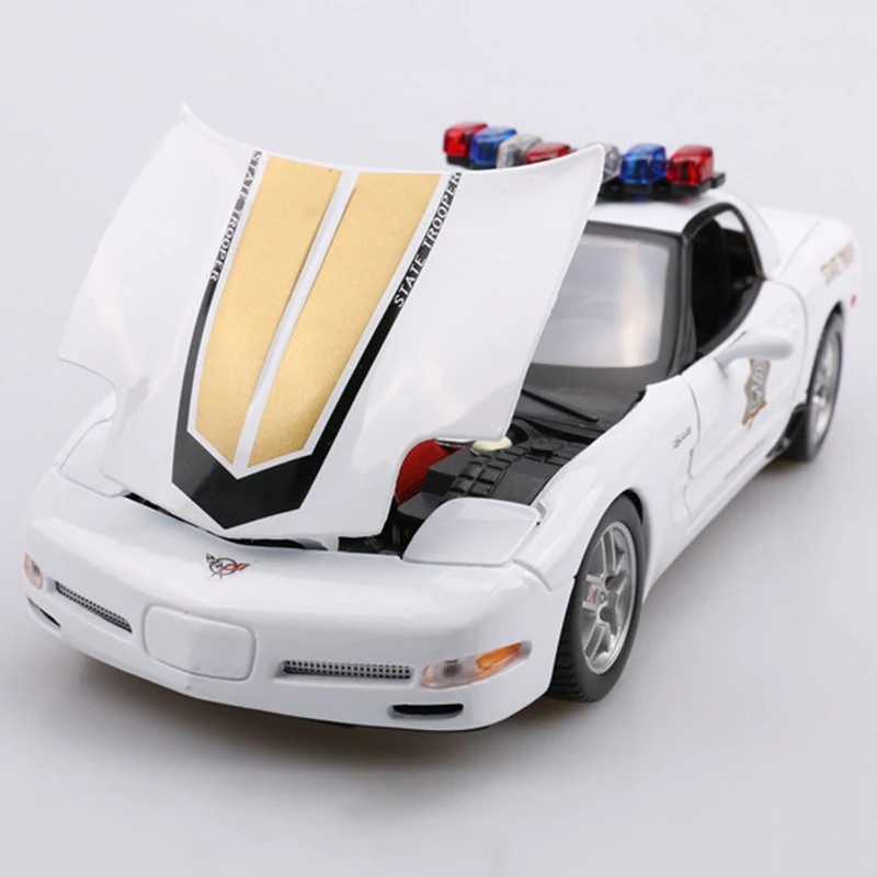 1:18 Литой Сплав легкий крейсер Z06 полицейская модель гоночной машины имитационная коллекция металлический автомобиль игрушка движение произведение искусства для фанатов