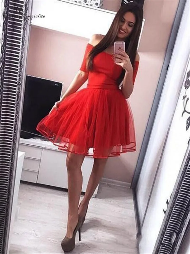 

Off Shoulder Red Homecoming Dresses with Short Sleeves Zipper Soft Tulle Mini Party Gowns Cocktail Dress Graduation Dress 2019