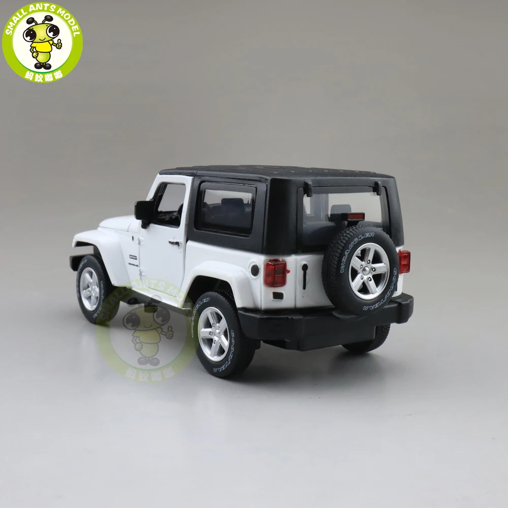 1/32 CAIPO JE EP Wra ngler SUV литые игрушечные модели SUV автомобиля для детей, детское звуковое освещение, подарок