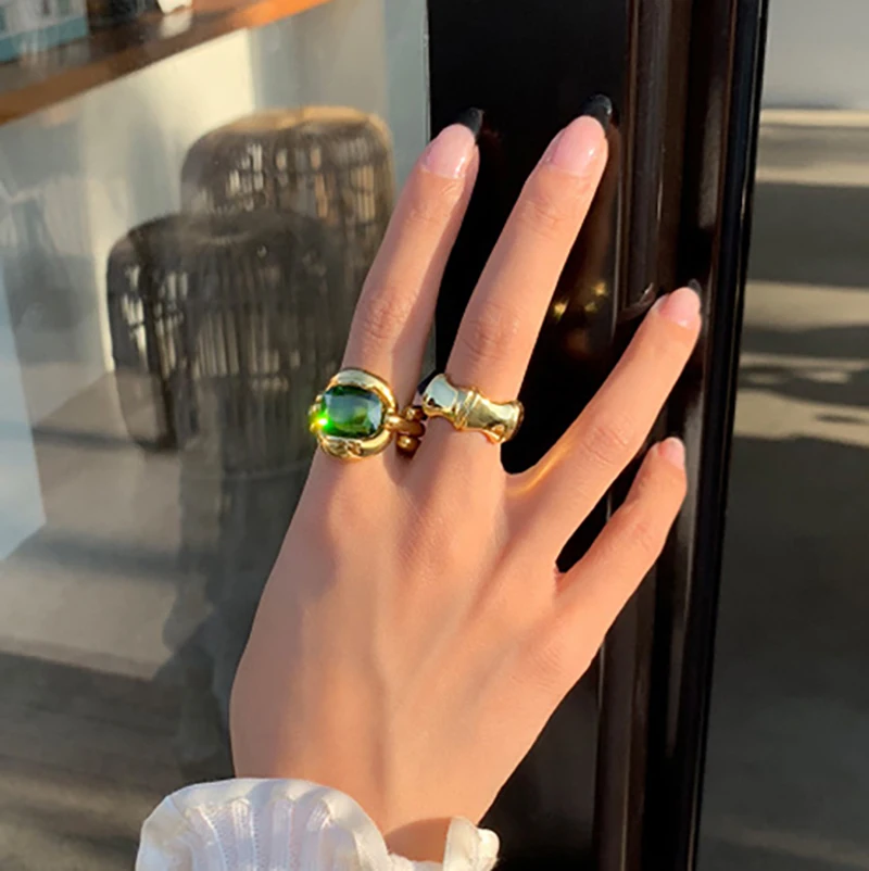 

Vintage Boutique Emerald Rings For Lady One Size Brass Base Gold Plated Green ZC Stone Bamboo Finger Rings For Women
