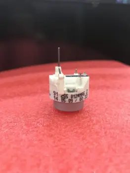 

5PCS/LOT 91 255 012 *MAG 91255012 STEPPER MOTOR FOR V-W PASSAT 3B/3BG TACHO/KOMBIINSTRUMENT MOTOR NR -12