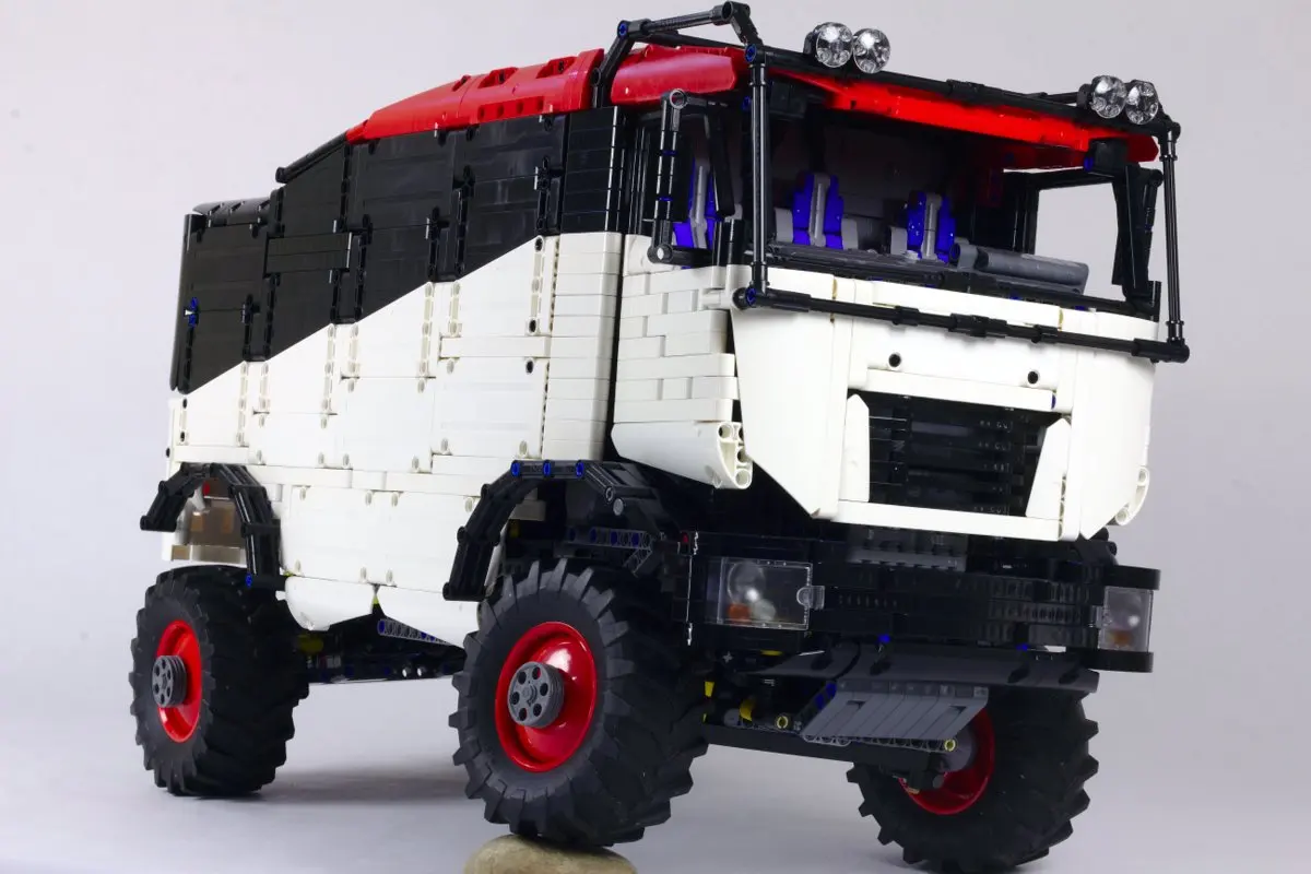 MOC 17278 Dakar Truck with 3320 pieces by MOC Brick Land