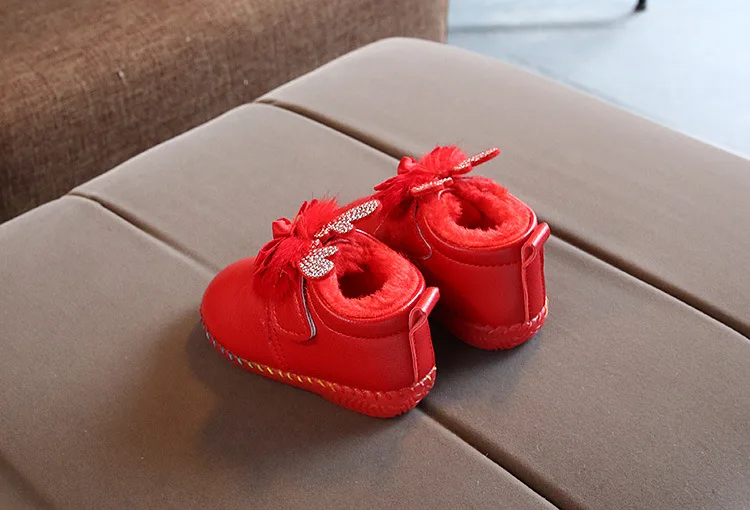 Ботинки для малышей; детская хлопковая обувь с флисом; утолщенная зимняя обувь для девочек розового цвета; обувь принцессы на мягкой подошве