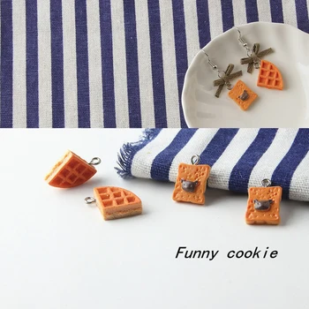 

10pcs Resin Breakfast Cookies Charms Fun Cute Bread Bear Biscuit Triangle Pendants Earrings Floating DIY Jewelry Accessory FX787