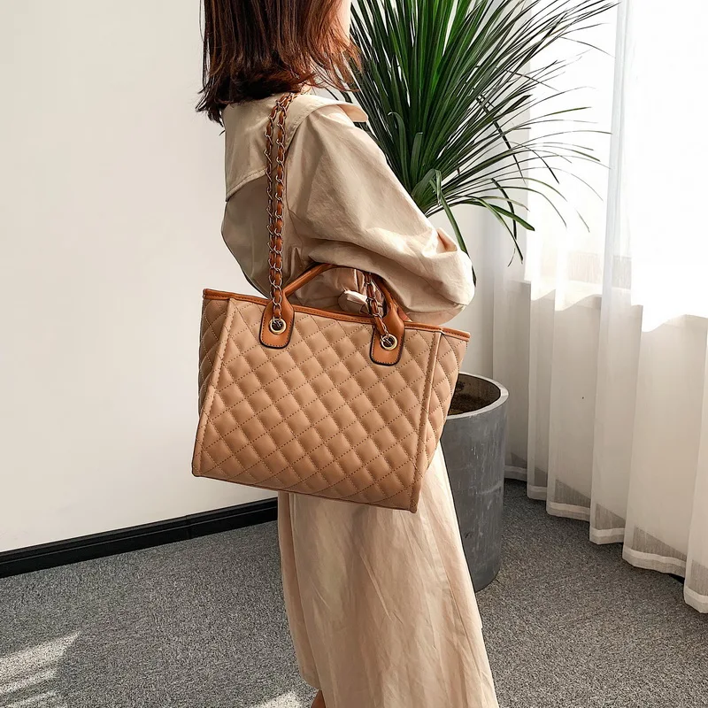 Designer Quality Luxury Handbags High Capacity Shoulder Bags For Women Lady Totes Elegant Solid Color Chain Hand Bag