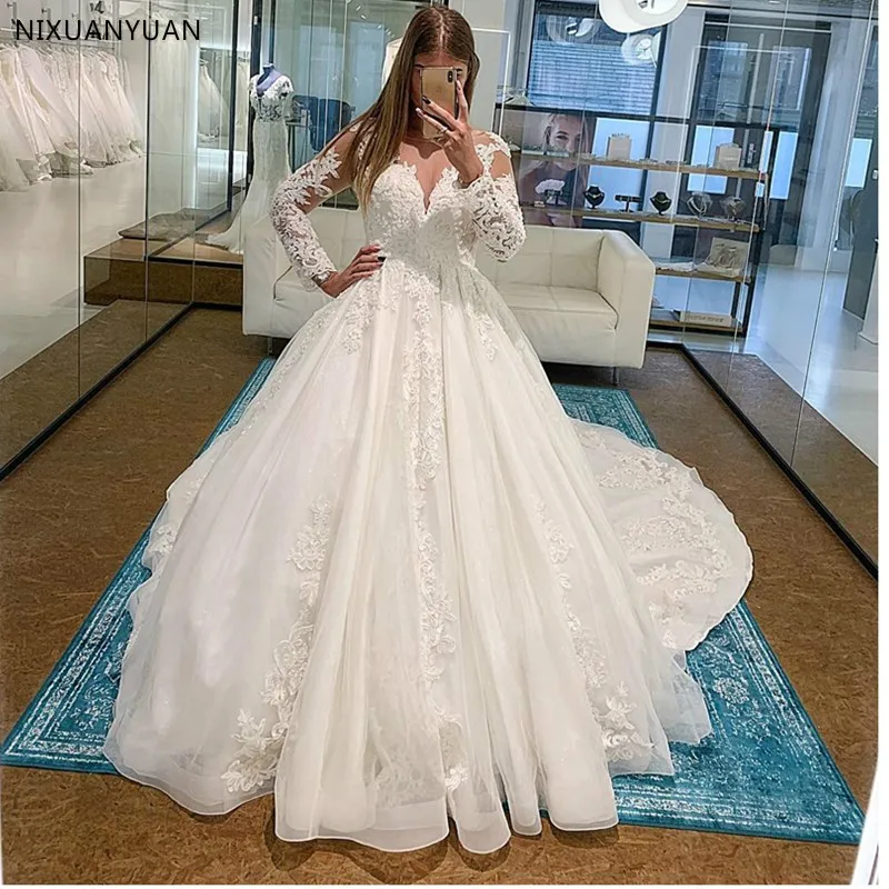 

Elegant Ball Gown Long Sleeve Chapel Wedding Dresses O Neck Appliques Ruched Skirt Bridal Gown Long Train Church Wedding Gowns