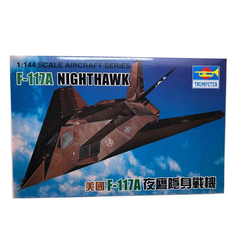 1: 144 USA F-117A NIGHTHAWK Fighter Military Assembled Aircraft Model photo