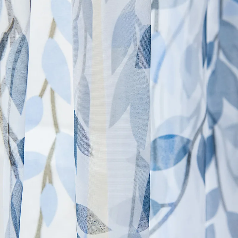 10718008780_655624002