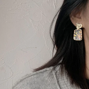 

AOMU Irregular Geometric Temperament Love Square Colorful Shell Drop Earrings Transparent Acrylic Geometric Earrings for Women