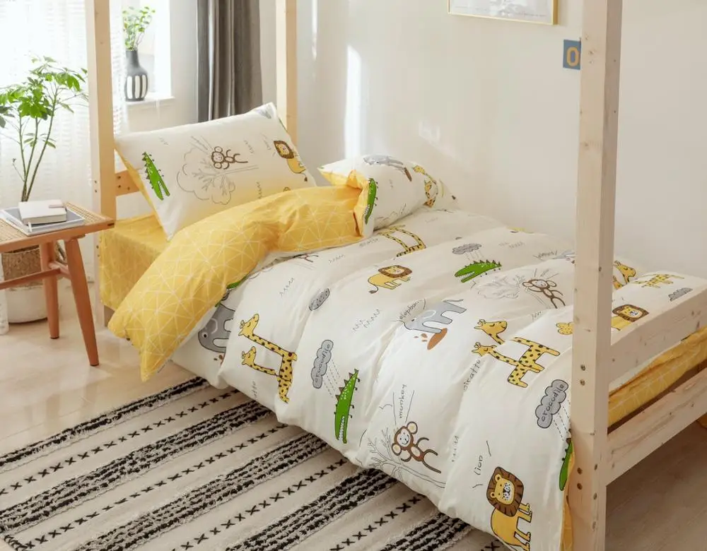 

3Pcs 100% Cotton Crib Bed Linen Kit Cartoon Animal Baby Bedding Set Includes Pillowcase Bed Sheet Duvet Cover Without Filler