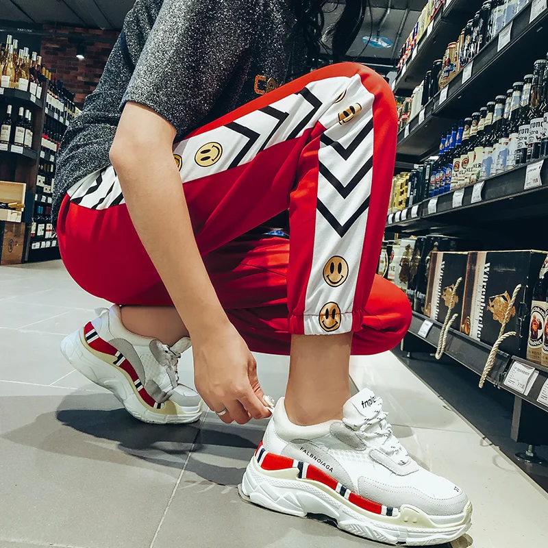 Рисунок 3 - Женские брюки, спортивные брюки