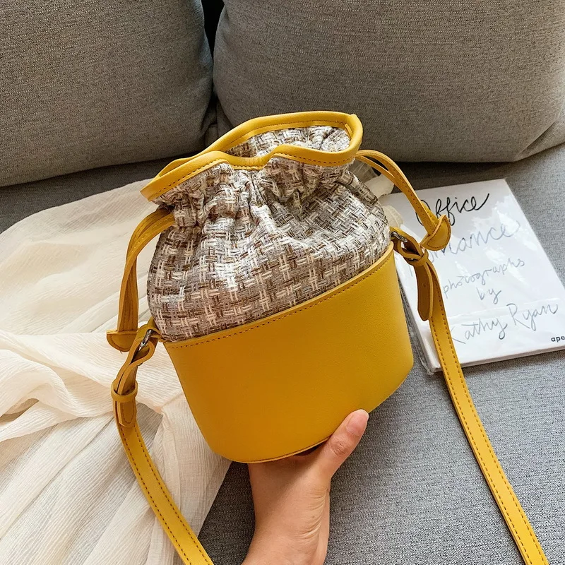 

Creative WOMEN'S Bag INS Bag Women's Korean-style Weaving Mini Small Bucket Bag Pull-belt Contrast Color Crossbody Bag Women's