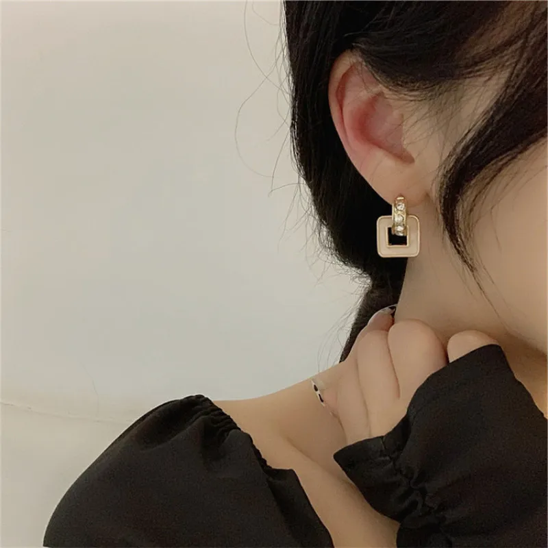 

Unique Rhienstone Enamel Square Drop Earrings for Women Trendy Vintage Geometric Statement Clip On Earrings non Pierced 2020