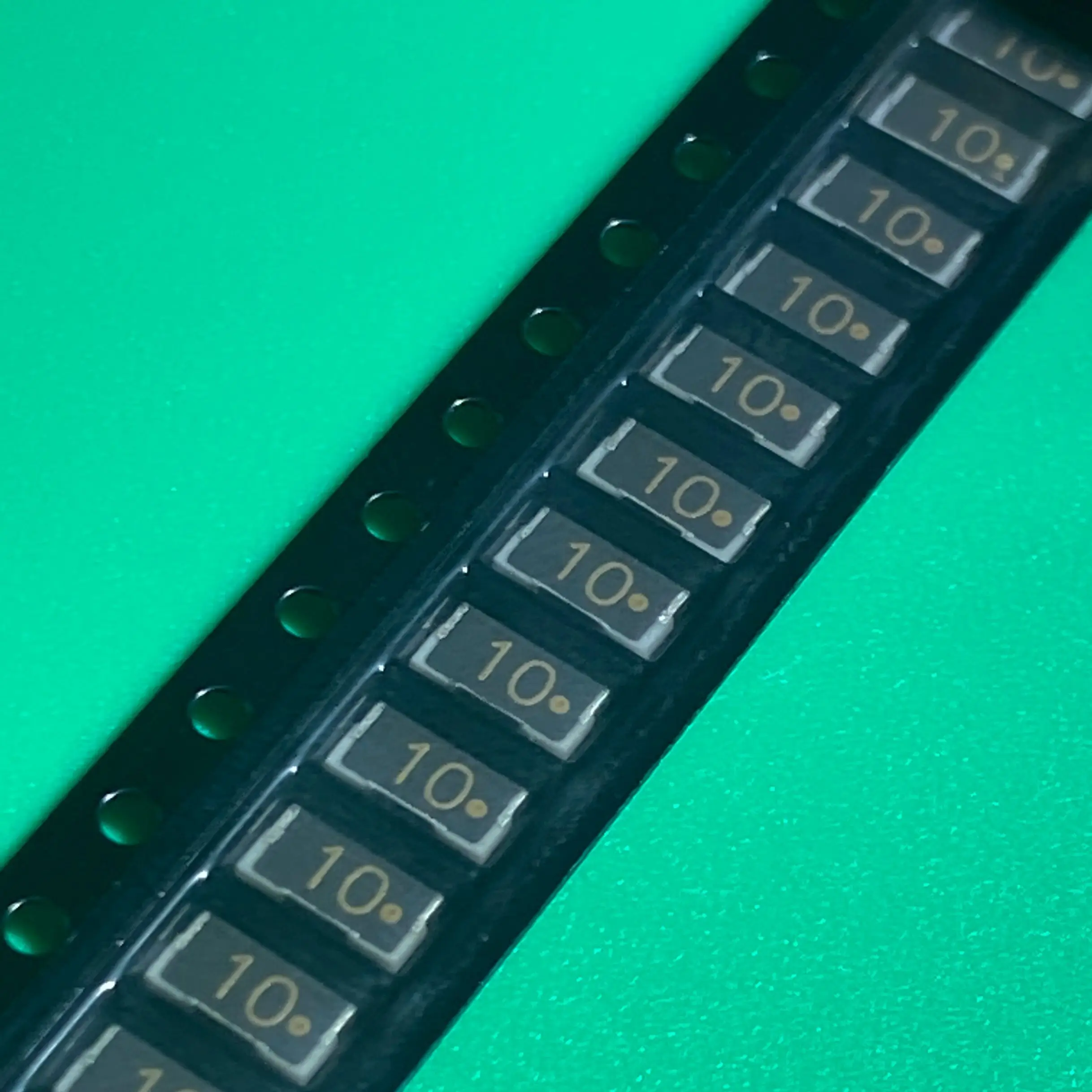 3 шт./лот D10AA10Z4 SMD 10 поверхностного монтажа аттенюатор 10dB затухание 3000 МГц