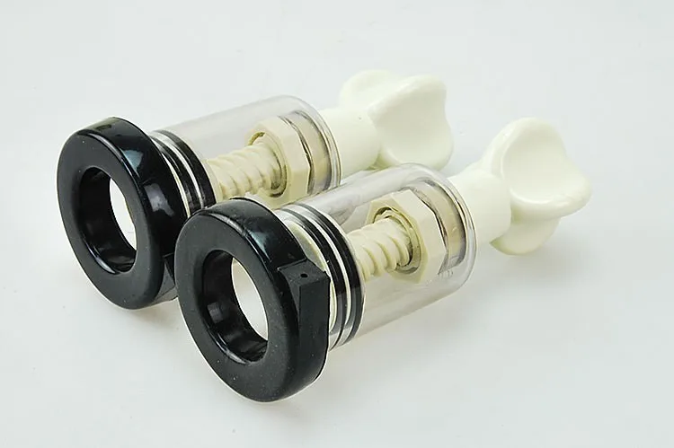 2370076126_279567083