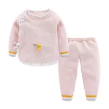 Милый теплый свитер для малышей