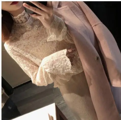 

Zhen Zhen Home 2019 Autumn And Winter New Style Sweet Elegant Lace Base Shirt Two-Piece Set Tops with Camisole