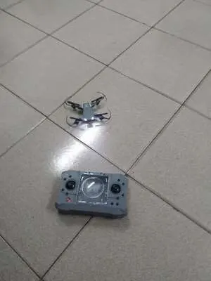 Отзыв о товаре Новая мини-камера KY905 UAV 4K HD может поворачиваться с одной кнопкой складной пульт дистанционного управления Квадрокоптер Профессиональный Дрон от пользователя U***i