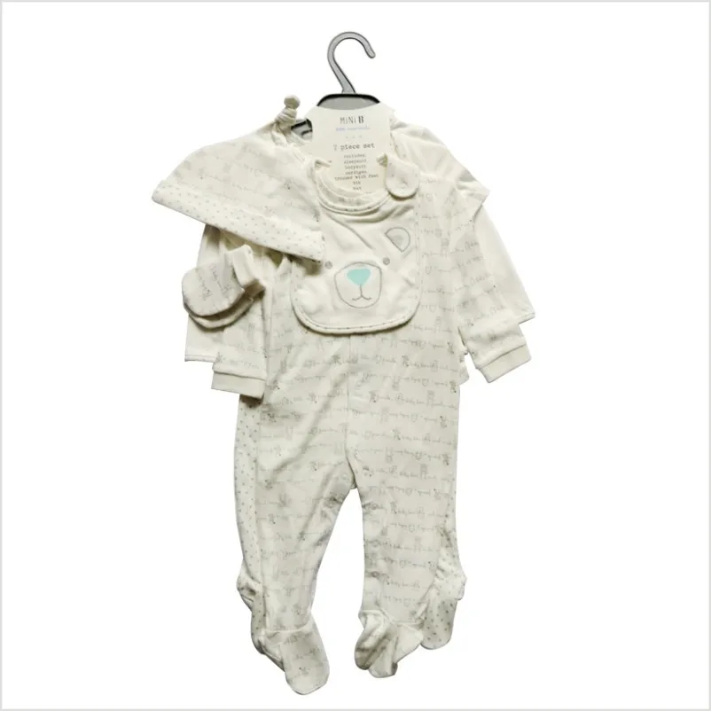 

2019 Autumn Baby Newborns Unisex Coat Triangle Romper Onesie Bib Hat 7 Pieces Set
