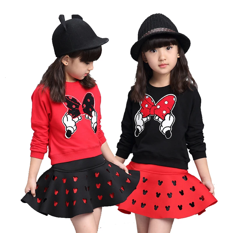 

Girl clothes Suit cartoon embroidered long-sleeved sweatshirt padded coat+love Cut hole Half-length skirt child quality clothing