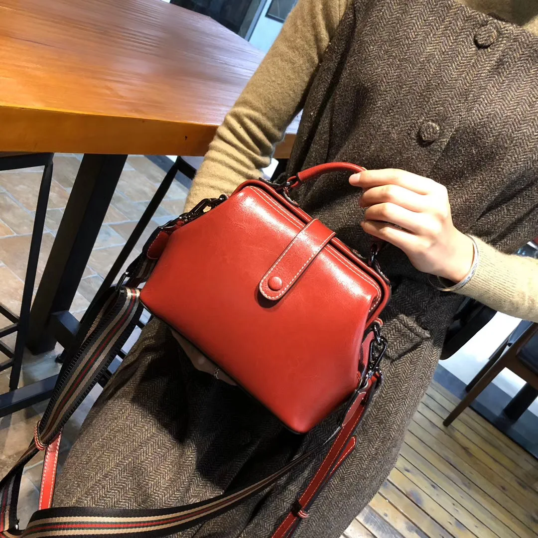 

Leather Bag Women's 2020 Spring New Style Fashion Shoulder Bag Simple Oil Wax Cowhide Doctor's Bag Shoulder Handbag