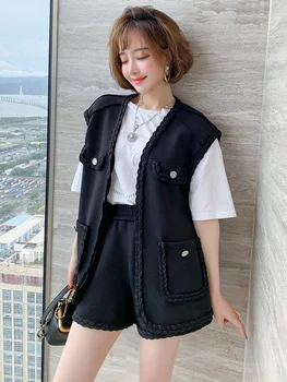 

Fashion woven lace V-neck loose profile waistcoat jacket + wide leg shorts suit women's 2020 early autumn new