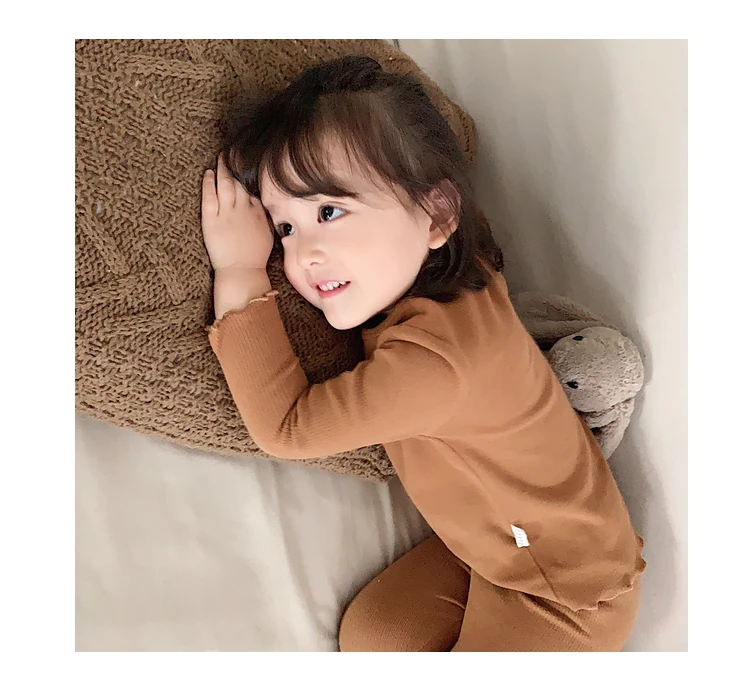 Детские пижамы на осень и зиму; хлопковая Домашняя одежда с длинными рукавами для маленьких девочек; однотонная одежда для детей