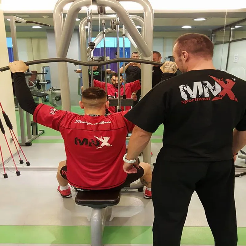 Мужская спортивная быстросохнущая дышащая футболка с v-образным вырезом и коротким рукавом для занятий спортом на открытом воздухе