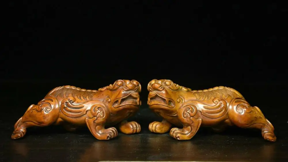 

Wedding Decoration Old China Folk FengShui Boxwood Wood Carving Wealth PiXiu Lion Beast Statue Pair