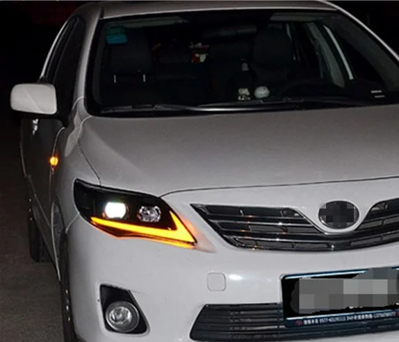 زوج من مجموعة مصابيح السيارة الأمامية لتويوتا كورولا 2011 2012 2013 ضبط رئيس مصباح النهار تشغيل ضوء ثنائية زينون مشروع عدسة