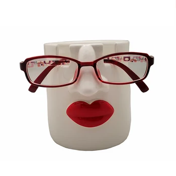 

Human Face Ceramics Spectacle Frame Creative Girl Red Lips Statue Pen Container Dressing Table Makeup Brush Storage Box X3181
