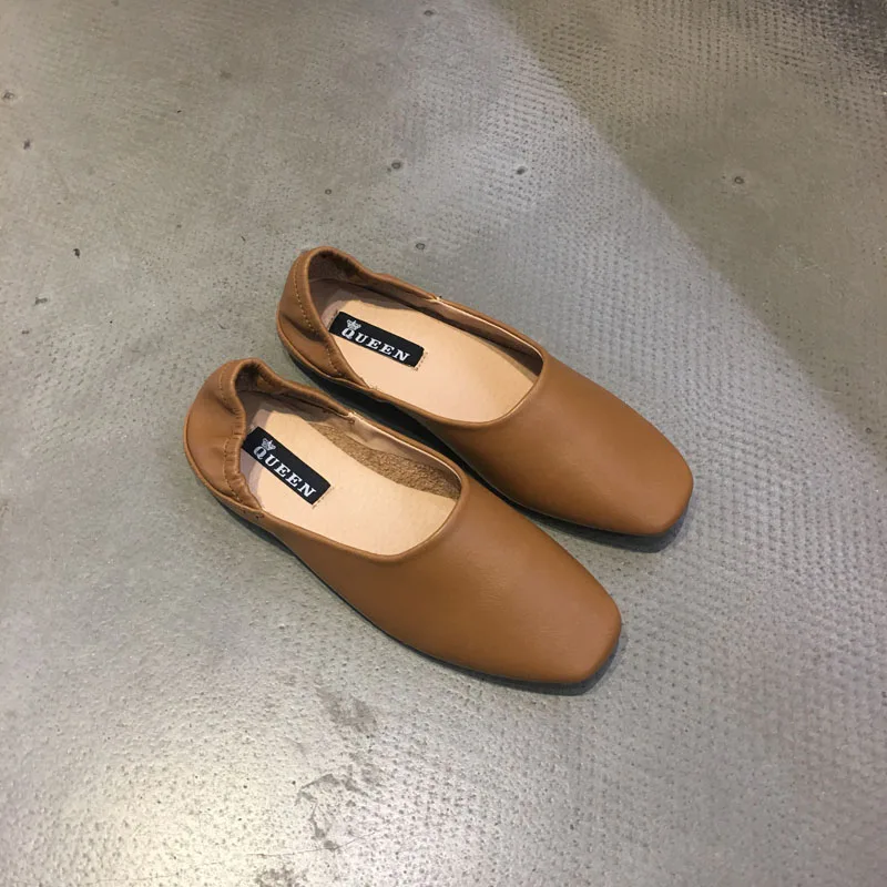 Для женщин; мягкая женская обувь; Кожаные балетки на плоской подошве складной рулонный в простом стиле, квадратный носок, бабушкины туфли женские уличные 2-полосным ретро-мокасины - Цвет: light brown