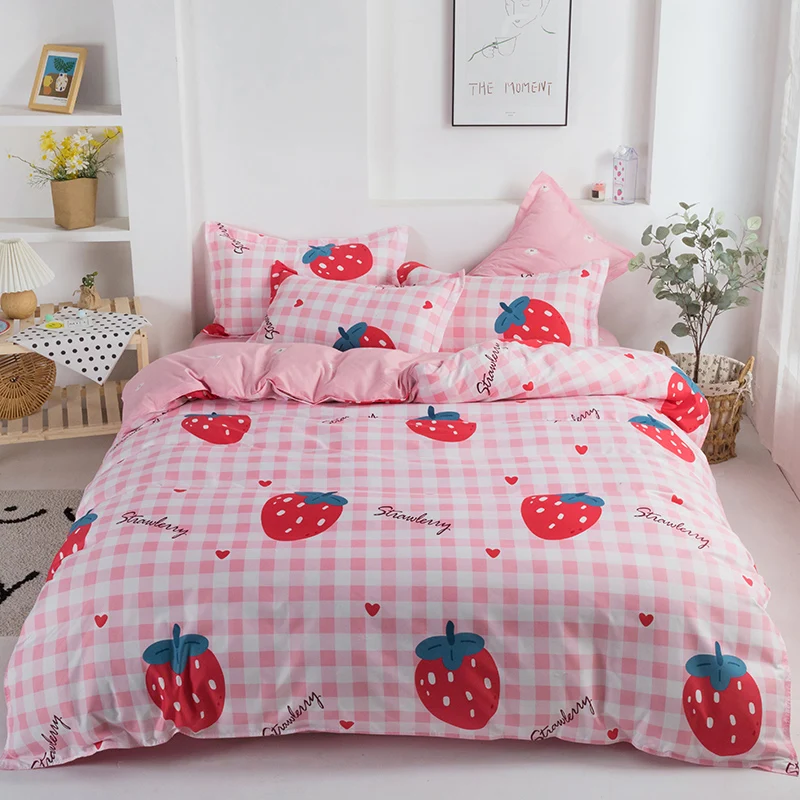 New Red Strawberry Print 4Pcs Black Duvet Covers Set King Queen Twin Bedding 