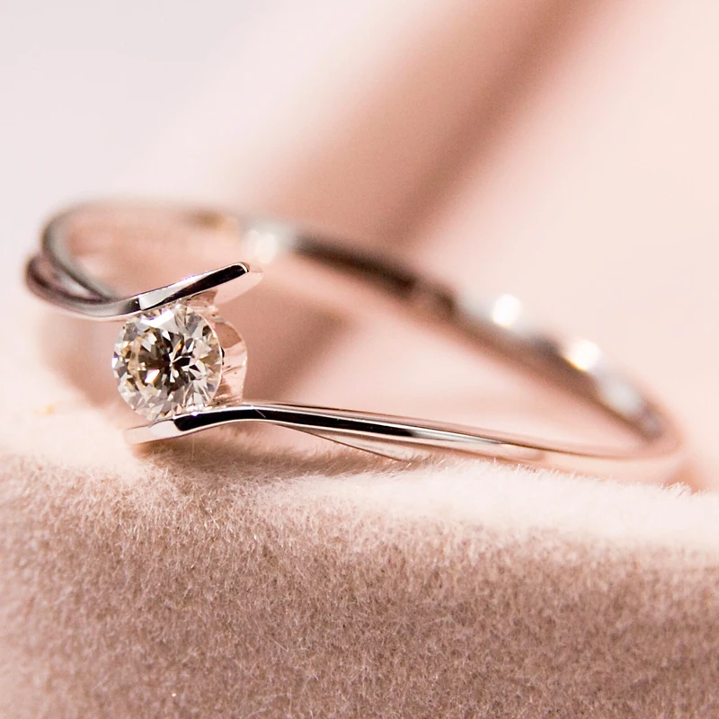 Кольцо из белого золота 18K(056