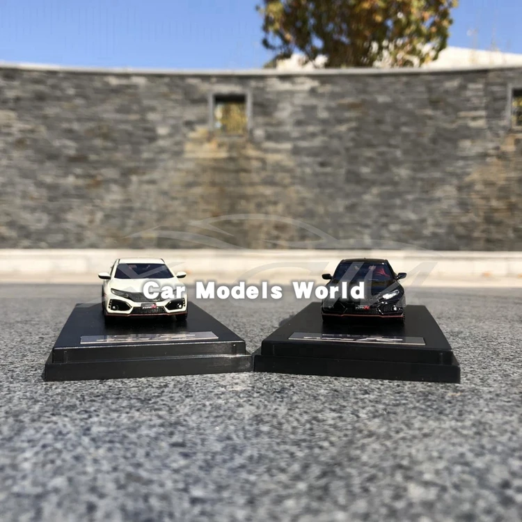 Литье под давлением модель автомобиля ЖК-дисплей модели для Тип-R 1: 64, комплект из 2 предметов(белая, черная)+ маленький подарок