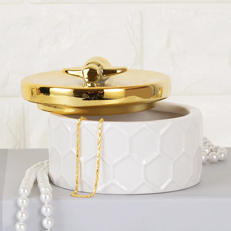 

Nordic ornaments gold bee jewelry box ceramic jewelry storage box storage tank