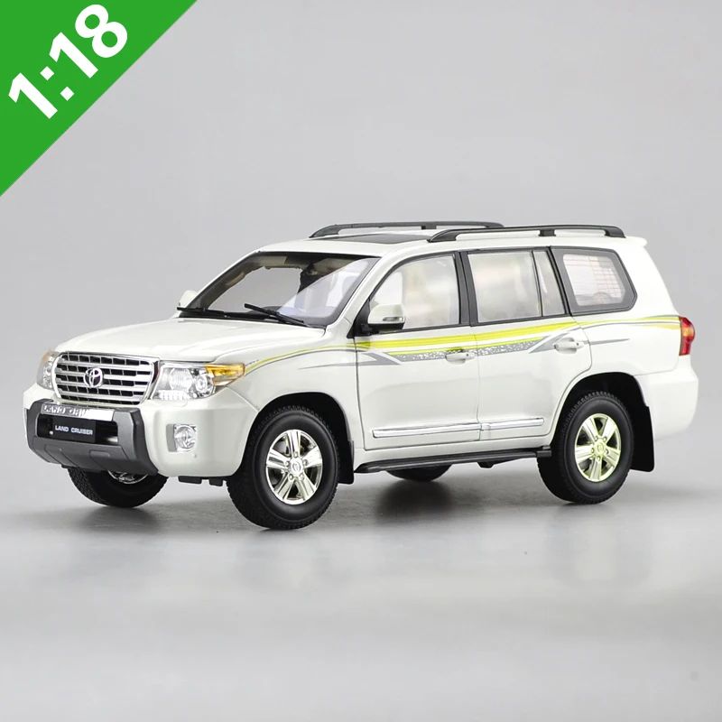 1:18 Toyota 2012 LAND CRUISER LC200 литой Сплав модель автомобиля игрушки металлические модели