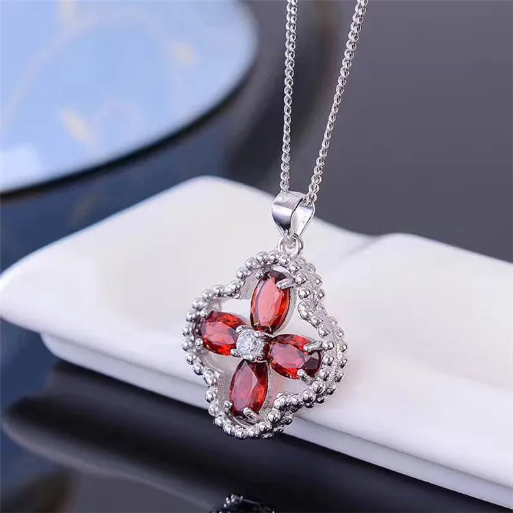 Wanglong 925 пробы серебро натуральный драгоценный камень 4*6 мм четырехлистный клевер гранат кулон Эльф на полке Рождество для женщин ювелирные изделия