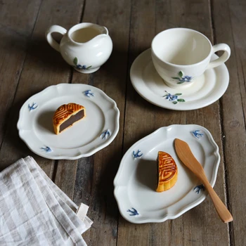 

Retro White Relief Hand-painted Swallow Plate/Dessert Plate/Blue Swallow Elegant Dish