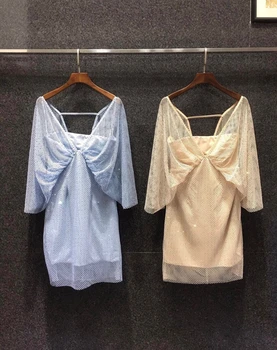 

2020 Spring and Summer New Women's Heavy Work Set Diamond Hollow Decoration Bat Sleeve Mesh V-neck Dress 714