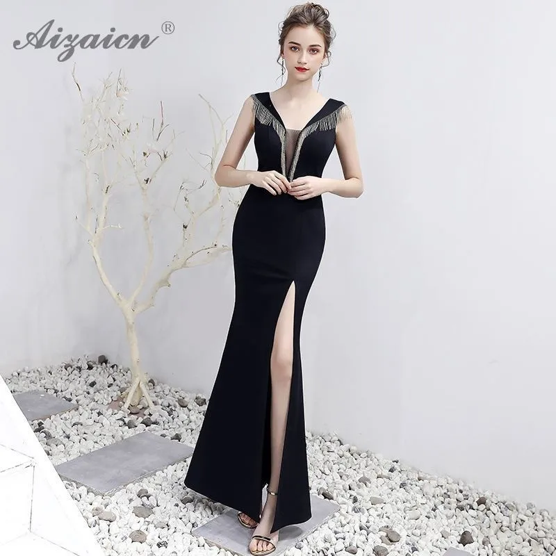 

Sexy Chinese Evening Dress Long Split Sleeveless Cheongsam Qipao Plus Size Women Clothing Tassel V Neck Oriental Style Dresses