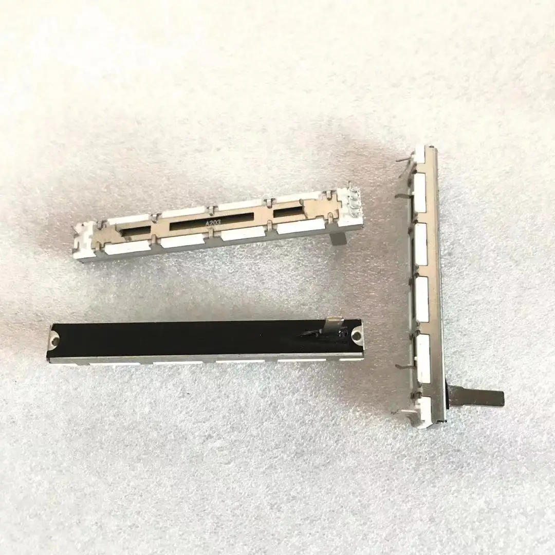 200pcs 페이더 MG12/4 16/4 전위차계 MG166CX-USB A20K A203 야마하