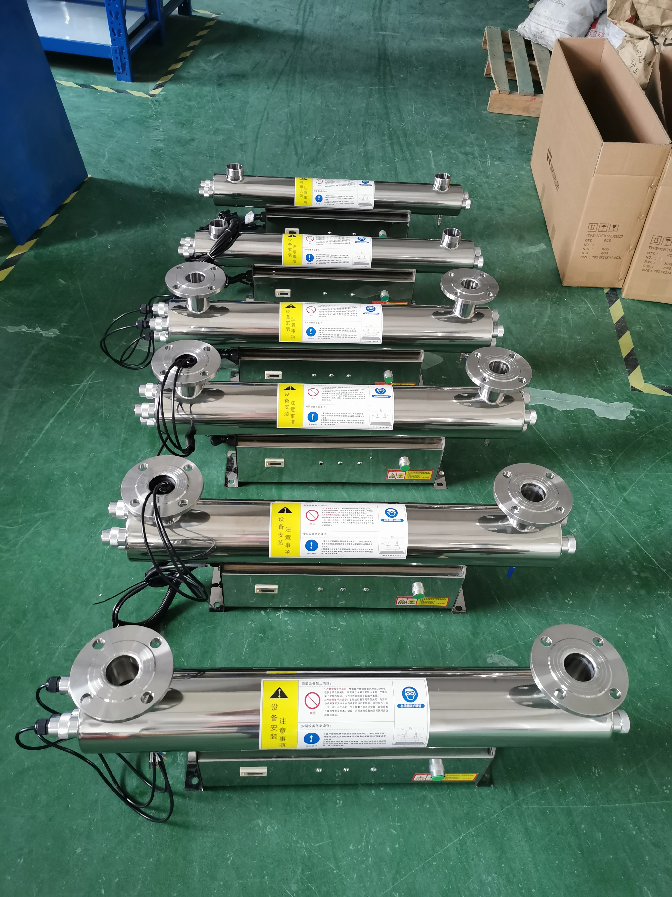 

Factory 165W UV sterilizer three holes 36GPM DN50 flange with control box contact