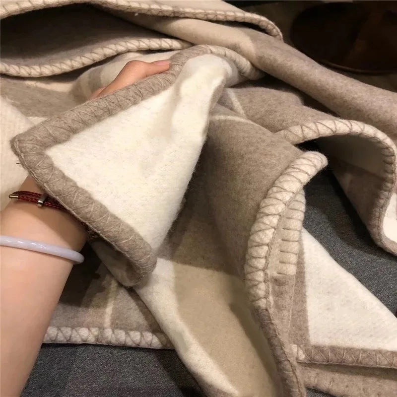 Cashmere-Nobles-Luxury-Thickening-H-Blanket-1520-g-H-Shawl-Scarf-Thick-Wool-Air-Conditioning-Sofa (3)