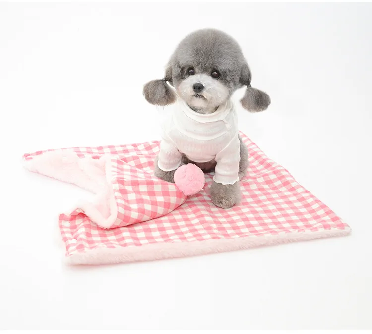 Winter Dog Cat Costume Sleeping Bag Quilt Pet Bed Blanket Warm Mat Outfit for Dogs Pajamas Clothes for Small Dogs Pet Chihuahua